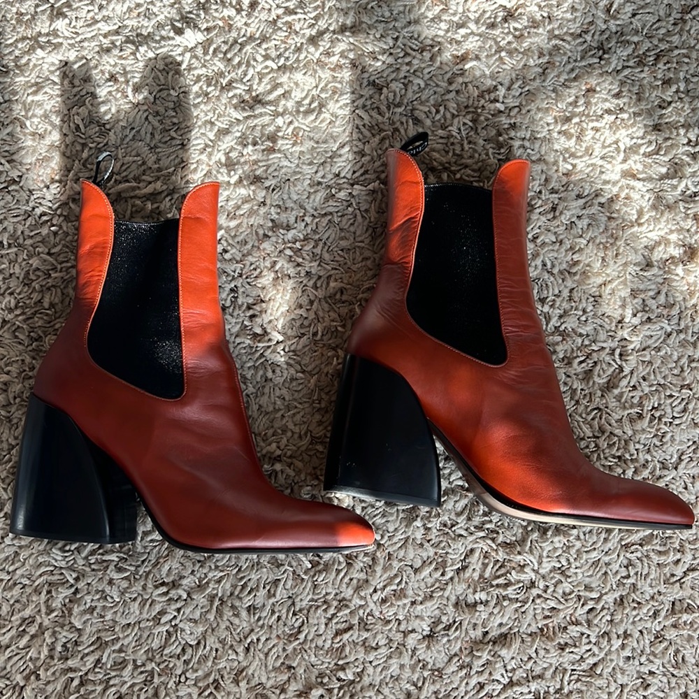 Worn once Chloe boots!!